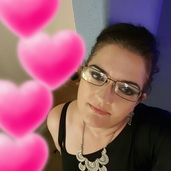 Meet your Posher, Melissa - Picture 5 of 5